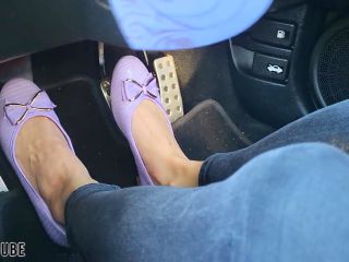 feet, ballet flats, pedal pumping, car, driving lavender ballet flats pedal pumping Manyvids  Goddess Vanessa   Ballet Flats-9