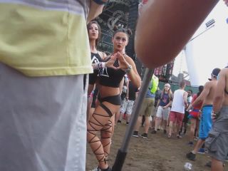 Sexiest rave girl in a crowded party-1