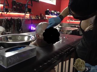 free porn clip 1 sadistic femdom 25-07-2020 -Video n. 4 di 11 Ora e’ il momento della rasatura. Quando, humiliate on threesome-7