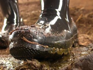 Mistress Victoria – Dirty black boots with Mistress Victoria - Dirty talk online-4