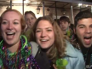 Mardi Gras Footage Features Hot Amateurs Flashing Their Boobs In Public Public-6