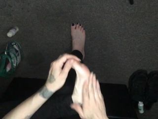 online porn video 32 female hand fetish lotioning routine for Tetras feet, feet-lotion on fetish porn-5