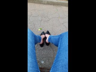 lolitafeet  Outdoor dangling - Black flats - 6 min,  on feet porn -6