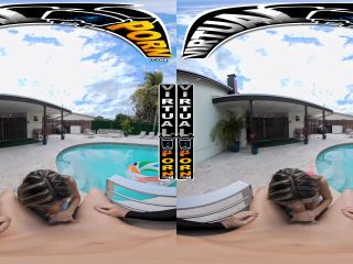 Clara Trinity - Poolside Pussy - Virtualporn (UltraHD 4K 2021)-2