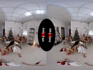 Xmass Special - Cynthia Vellons, Sara Kay, Valentina Sierra, Sanny Luke, Polina Maxim - virtual reality - reality -7