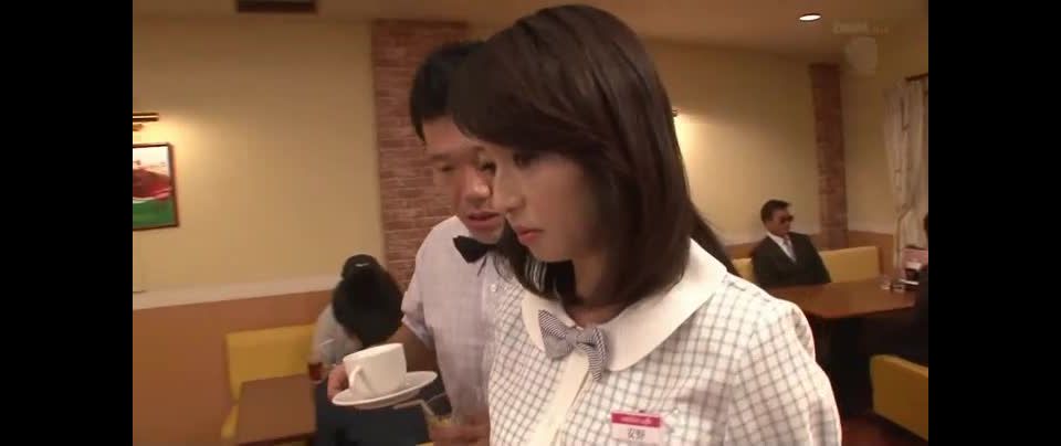 JUX-484 バイト先で知り合った素敵な奥さん 安野由美!!!