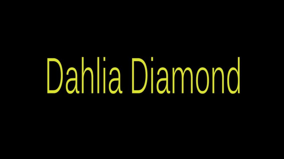 Sexy Dahlia Diamond Playing Poolside - Babysitter, Porn Stars shemale Dahlia Diamond