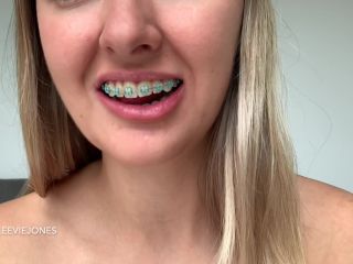 free adult video 29 Evie Jones – Braces Cutie Gives 3 Messy Bjs - evie jones - hardcore porn video porn home hardcore-0