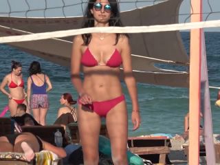 Sublime cameltoe of a beach volleyball player Voyeur!-3