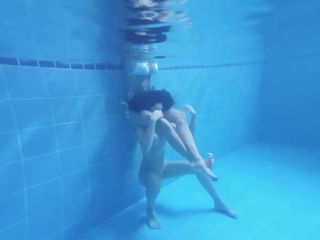 Smother Extreme Underwater - The Perfect Ass Squizing - Asphyxia-9