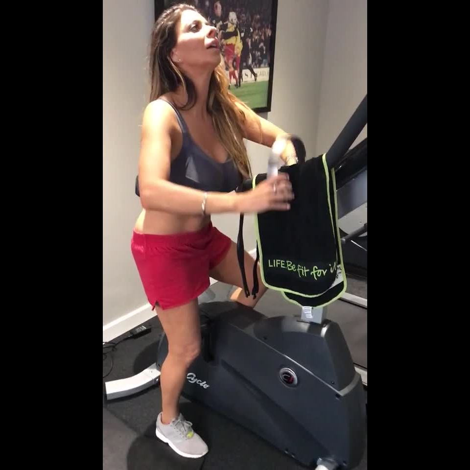 Linsey Dawn Mckenzie () Linseydawnmckenzie - back on the gym getting horny till i climax onlyfans get connected 04-10-2018