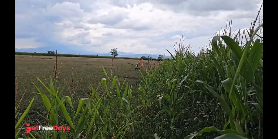 [GetFreeDays.com] Voyeur a girl masturbating in Corn Field n CUM Creampie her Adult Video February 2023