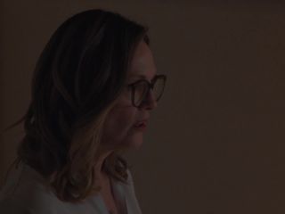 Julianne Moore - Gloria Bell (2018) HD 1080p - (Celebrity porn)-4