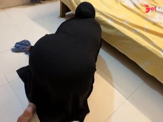 [GetFreeDays.com] Hot Stepmom Stuck Under Bed When She clean my room, just then i start masturbat by saw her big ass Adult Stream June 2023-5