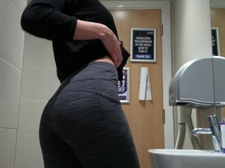 Quick Pussy Rubbing In Gym Bathroom  Amateur Petittits 1080p-1