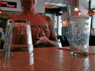 [Amateur] Horny girl loves to masturbate in public bar. Wetkelly-8