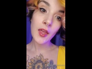 @goddesseevee 2021-01-28 4 being a GOOD mushbrain for MOMMY S-3