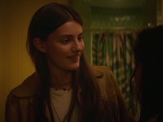 Kaitlyn Dever, Diana Silvers - Booksmart (2019) HD 1080p!!!-5