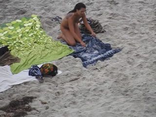 Nude beach, amateur girl shows tits and pussy - voyeur - voyeur amateur young adolescent girls-9