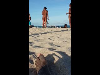 clip 19 Beach Voyeur HD,  on voyeur -8