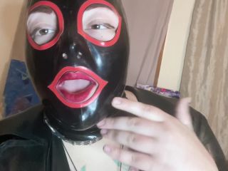 M@nyV1ds - rubberfoxx - Latex Hood Worship-4