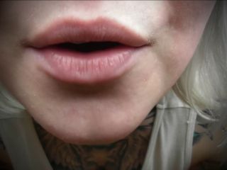 Curvy Tattooed Chick Traps You  Teases You But DoesnT Let You Cum 1080p-6