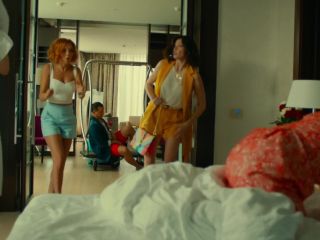 Ekaterina Vilkova, Yana Koshkina, Valentina Mazunina - Odnoklassnitsy. #Novyypovorot (2017) HD 1080p - (Celebrity porn)-6