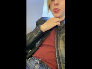 [Onlyfans] On my way to Prague to do some BIG shoots ) Im a lil excited(01-9