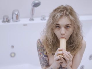 The Best Side Of Karnelia. Nude Nymph Caresses Herself Before Shower An-2