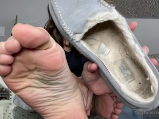 Ivory Soles Ivorysoles - my slippers are sweaty smelly and ready to make 17-12-2021-2