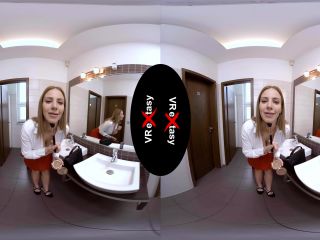 Nathaly Cherie - Masturbation after Restaurant Dinner Gear vr - (Virtual Reality)-0