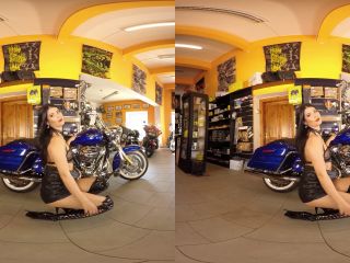 184  Lady Dee  Bikes And Babes TV Sexy VR Clips  3DVR180-3