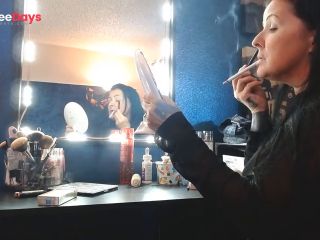 [GetFreeDays.com] Dangling Long Virginia Slims 120 Cigarette Doing Makeup Smoking Hands Free Porn Video December 2022-2