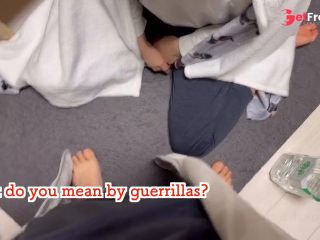 [GetFreeDays.com] Guerrilla Handjob He suddenly asked me to give him a handjob, so I did Porn Video December 2022-1