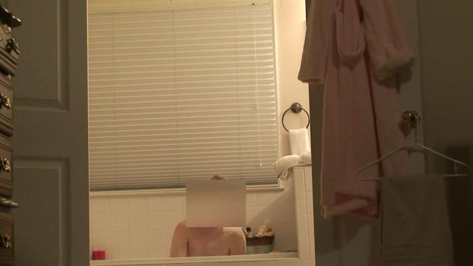 wife-rachel-hidden-cam-after-a-bath