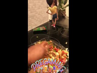 Onlyfans - Jasmine Webb - jasminewebbPreparing food for my man  hour seasoned leg of lamb meat and veg the perfect combinat - 09-01-2021-3