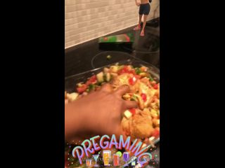 Onlyfans - Jasmine Webb - jasminewebbPreparing food for my man  hour seasoned leg of lamb meat and veg the perfect combinat - 09-01-2021-4