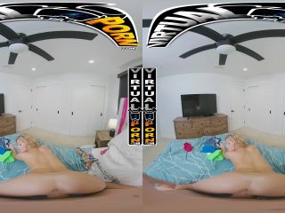 Ashley Alexander - Date Night Choices - VirtualPorn, BangBros (UltraHD 4K 2024) New Porn-7