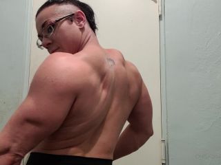 MuscleGeisha () Musclegeisha - in case youre watching here it is my very sweaty hot and humid bathroom flex its 14-07-2021-8