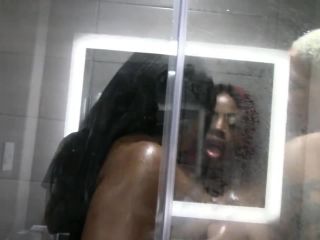 M@nyV1ds - Nikkilatelyxxx - Ebony shower fun-1