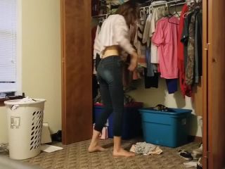 StormiSkies - Omg I Finally Get To See My Step Sisters Perfect Tits!! Real Spycam!!!)-2
