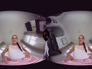 free adult clip 45 crush fetish rabbit virtual reality | Eveline face sitting: Eveline Dellai [CzechVRFetish/CzechVR] (UltraHD/2K 1440p) | virtual reality-0