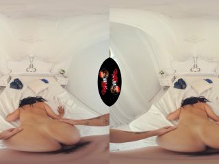  VRLatina: Kesha Ortega - Cum On My Bum , brunette on big tits porn-9