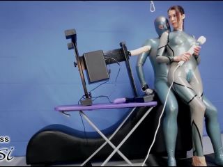 Mistress Susi aka Rubber Lady – Fuckingmachine Mouth Fucking Webcamshow latex -8