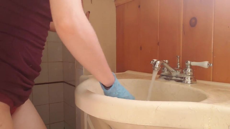 clip 15 Bigbuttbugg – Clean With Me - bigbuttbugg - fetish porn krissy lynn femdom
