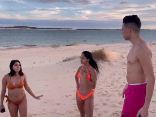 M@nyV1ds - VictorHugo - having sex on the beach with a stranger-1