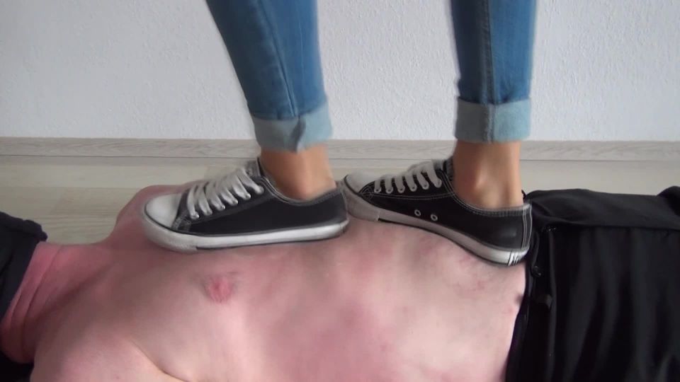 Foot Fetish Beauties – Candy bounce trampling! – Jumping – Femdom, Facestanding | jumping | femdom porn mistress feet fetish