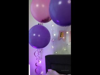 Jocelyn Baker - jocibaker JocibakerAfter hours of set up I am officially ready to party all of my balloons hanging f - 14-08-2020 - Onlyfans-4