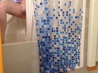 Porn Real hidden cam on roommate catches her shaving in tub-4