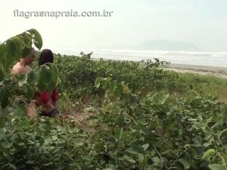 Brazilian couple performs fetish to have sex on the beach-8